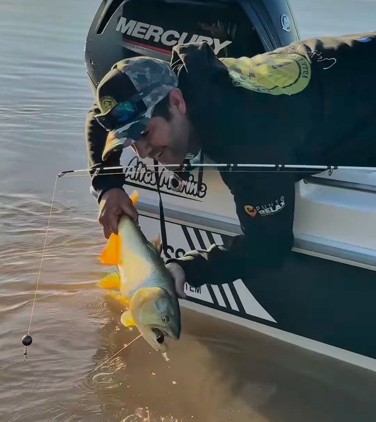 Reel de pesca con carnada al golpe y al garete en el Paraná