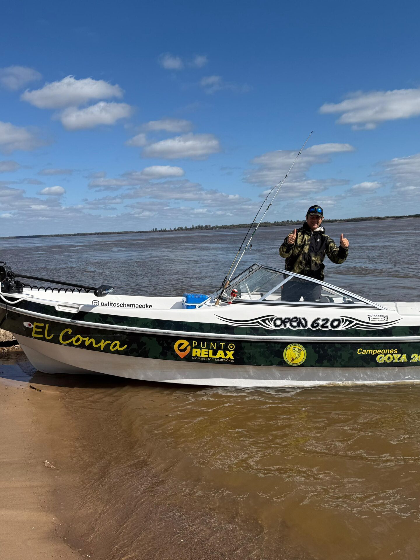 pesca embarcada, dorado, surubí, río Paraná, Villa Urquiza, Punto Relax