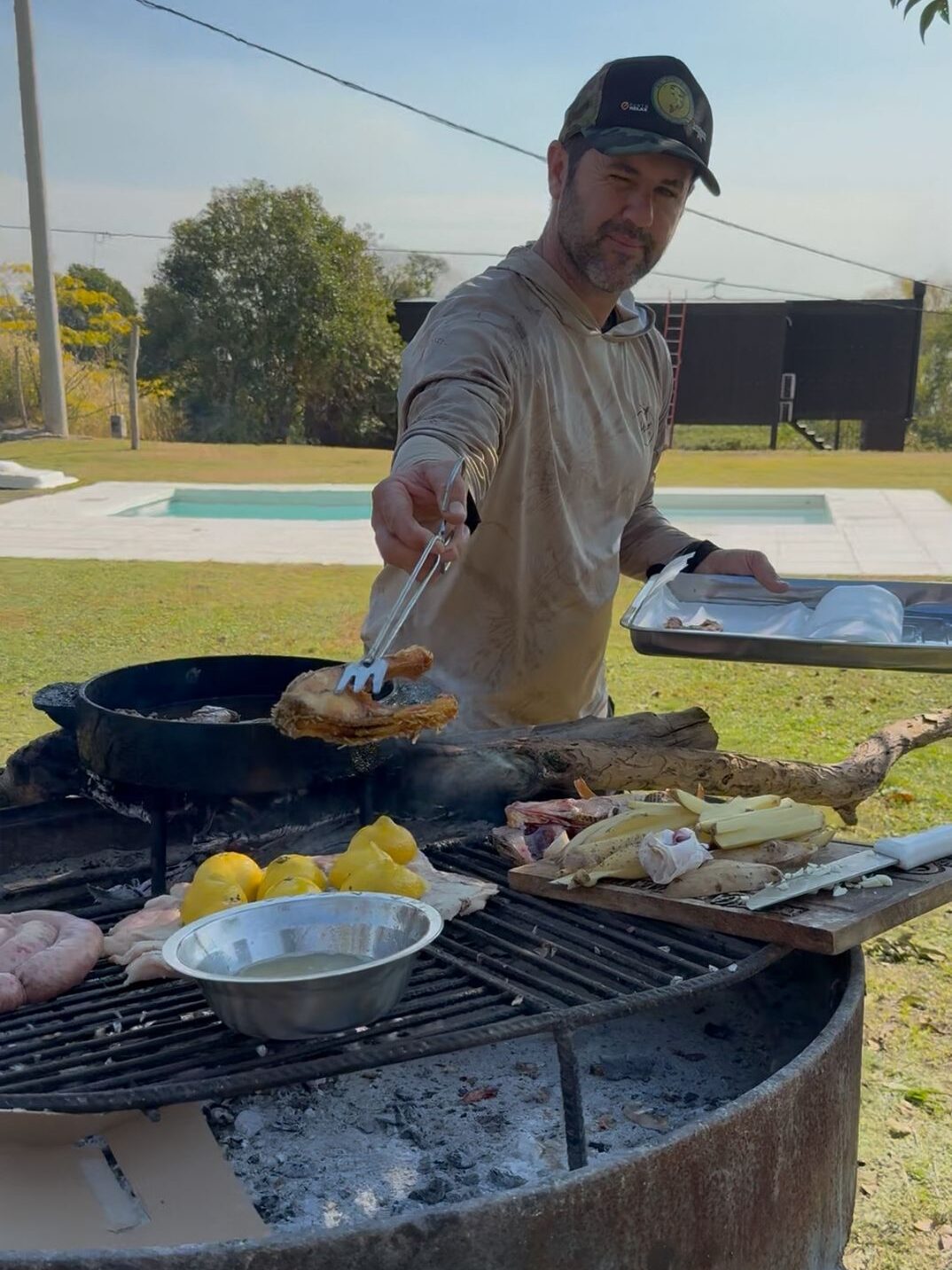 almuerzo en la isla”, “guía profesional”, “embarcación moderna
