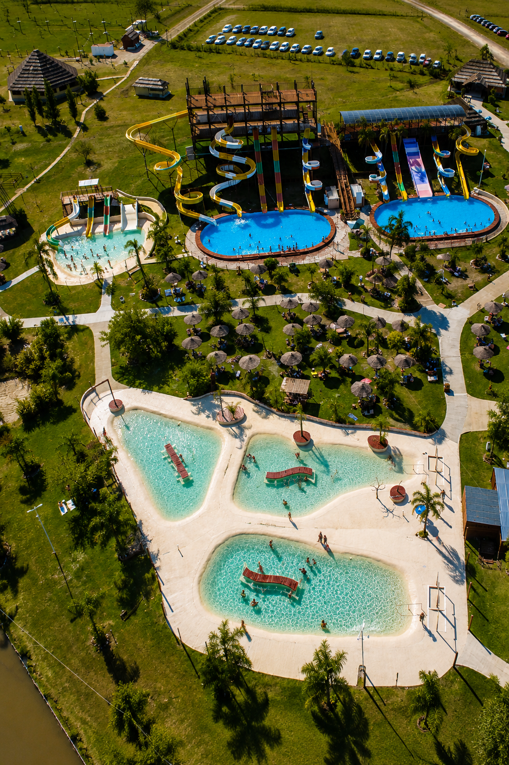Piscinas y toboganes